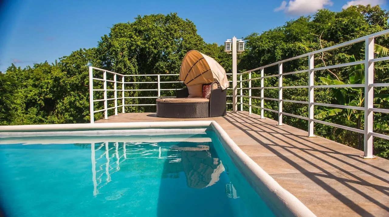 Runaway To Tranquility, Overlooking The Bay Runaway Bay Holiday home